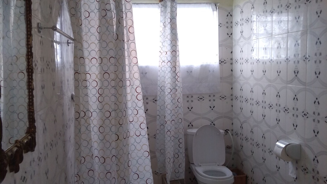 Photo of Bathroom in Pepease