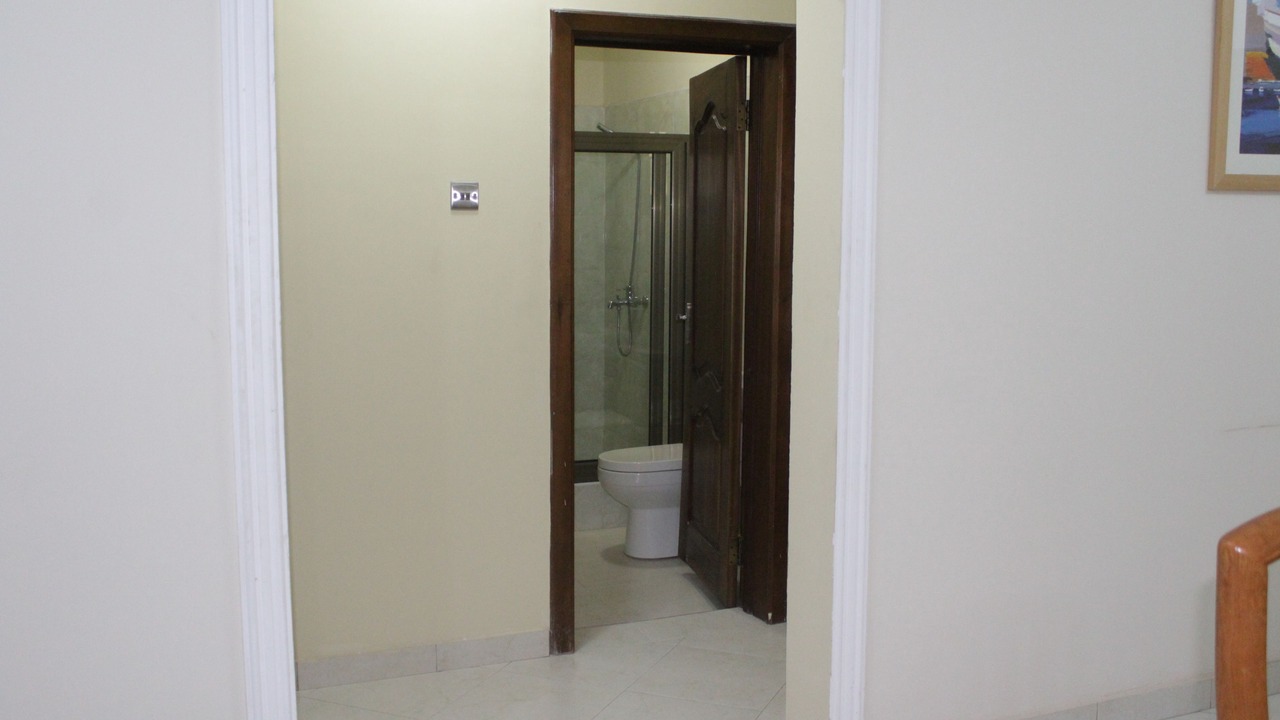 Photo of Bathroom in Adenta
