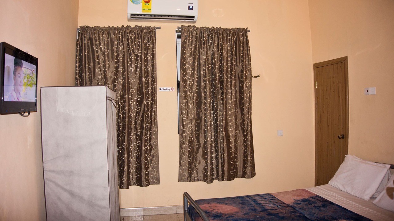 Photo of Bedroom in Asylum Down