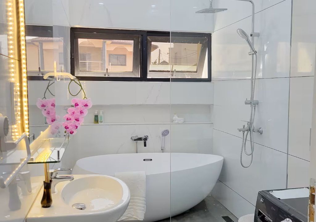 Photo of Bathroom in Madina