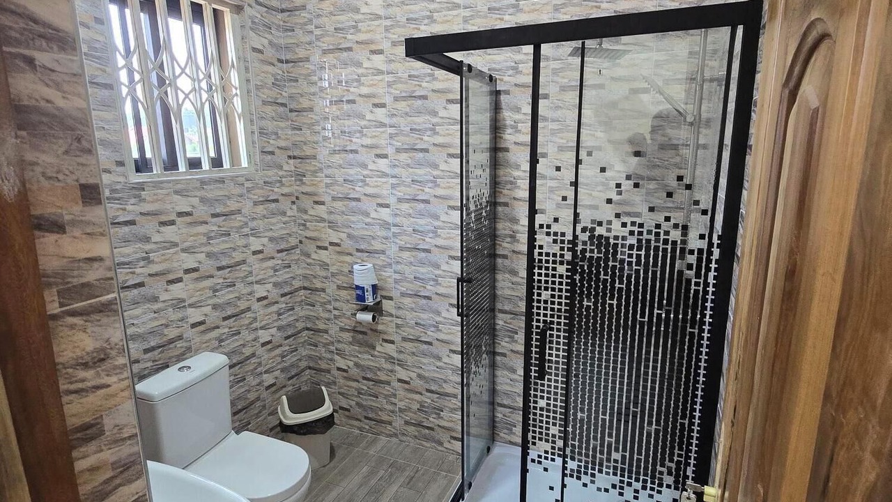 Photo of Bathroom in Adenta