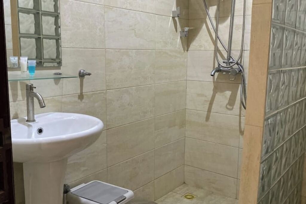 Photo of Bathroom in Prampram