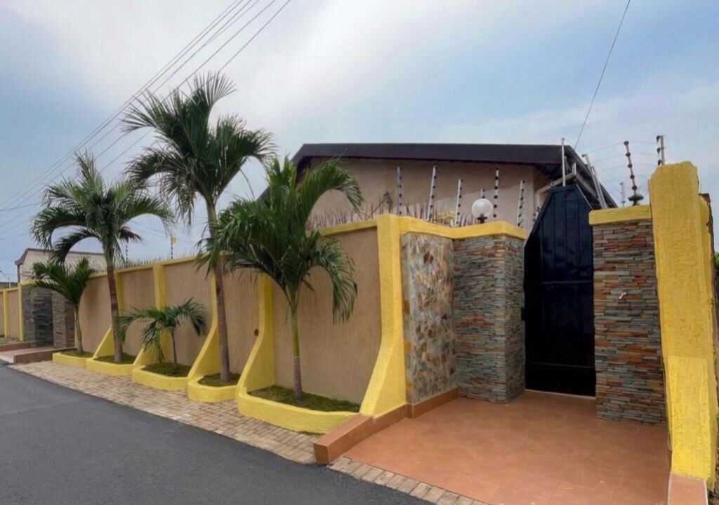Photo of Outdoor in Kwabenyan