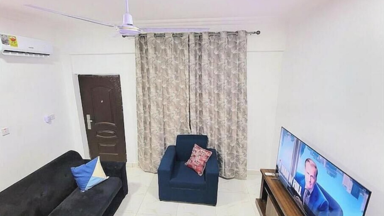 Photo of Livingroom in Kwabenyan