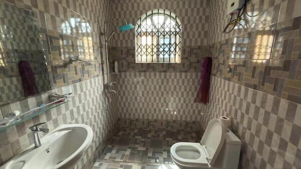 Photo of Bathroom in Afienya