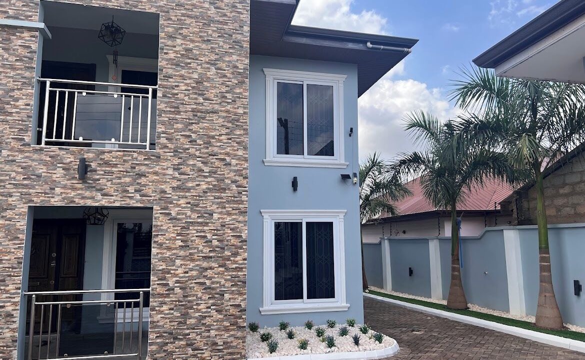 Photo of Outdoor in Oyibi