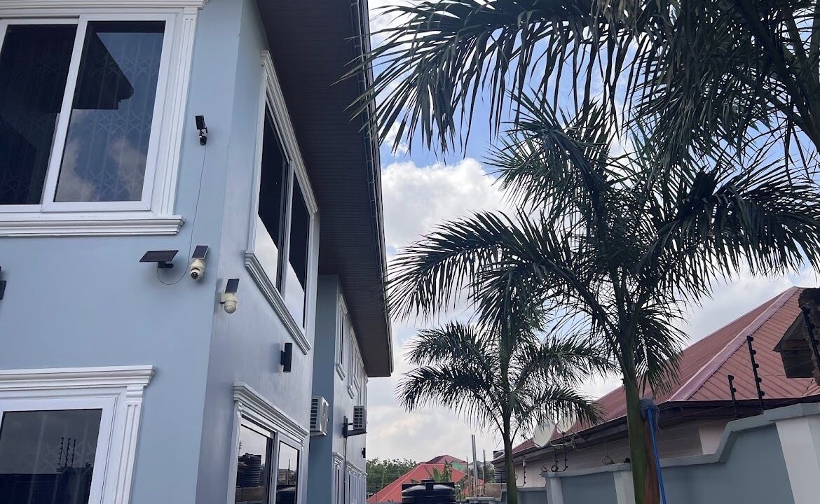 Photo of Outdoor in Oyibi