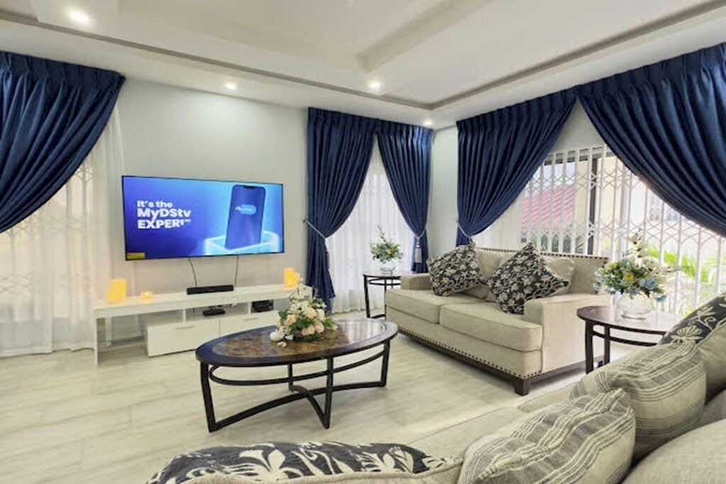 Photo of Livingroom in Oyibi