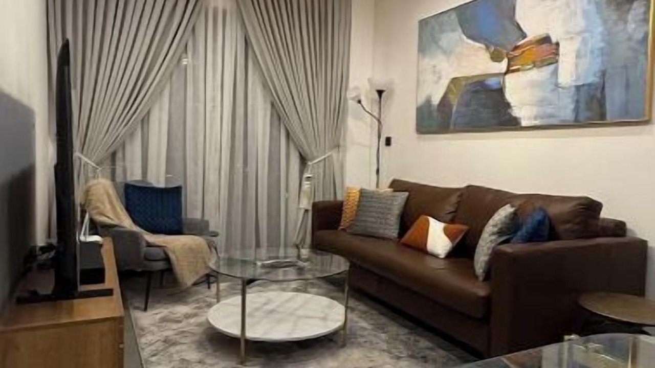 Photo of Livingroom in Roman Ridge