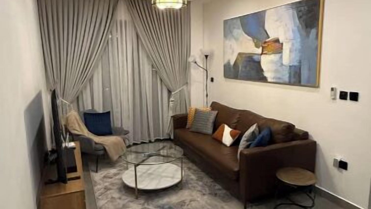 Photo of Livingroom in Roman Ridge