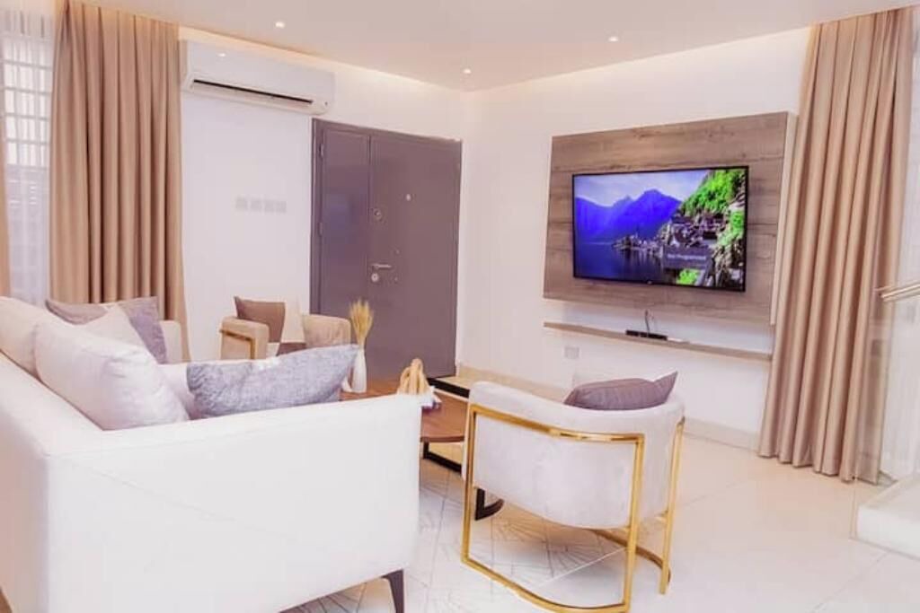 Photo of Livingroom in Tema