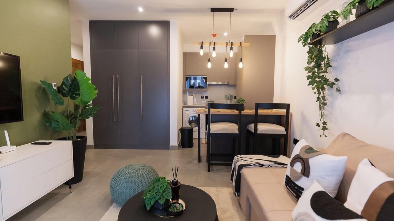 Photo of Livingroom in Roman Ridge