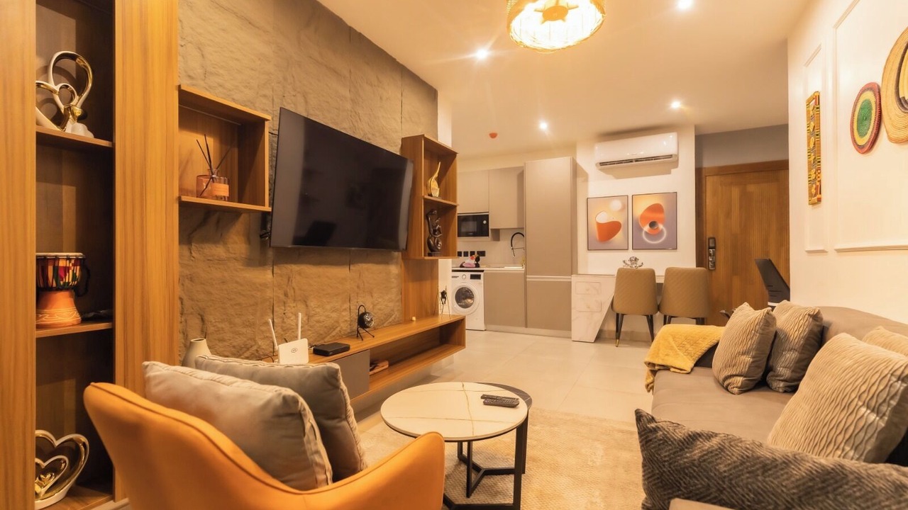 Photo of Livingroom in Roman Ridge