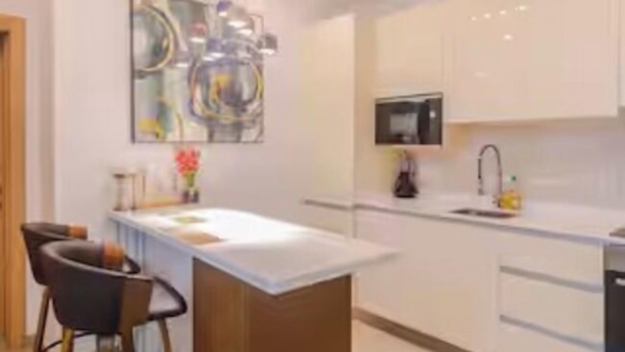 Photo of Kitchen in Roman Ridge