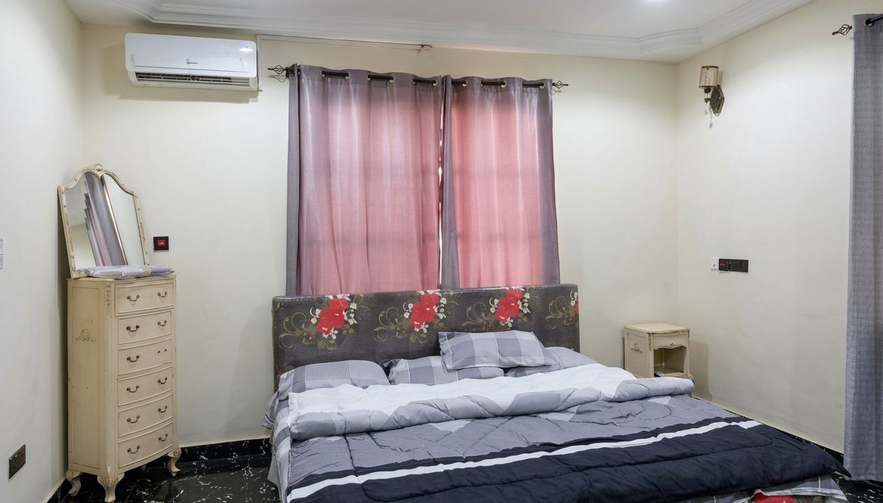 Photo of Bedroom in Tema