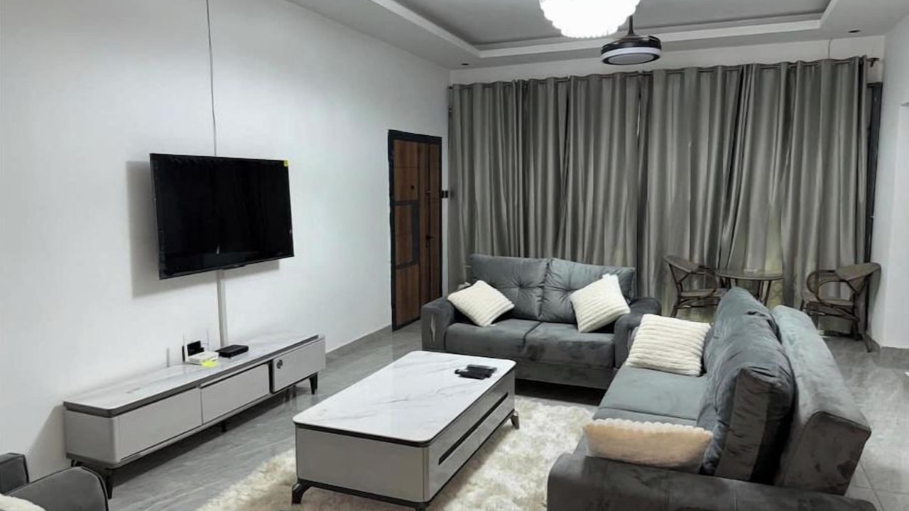 Photo of Livingroom in Roman Ridge