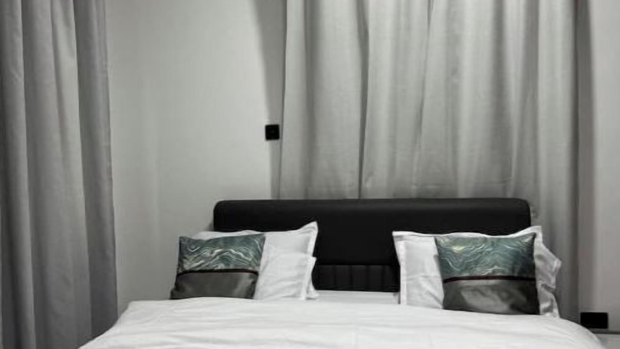 Photo of Bedroom in Roman Ridge