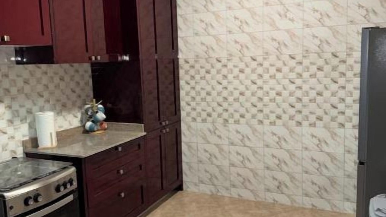 Photo of Kitchen in Roman Ridge