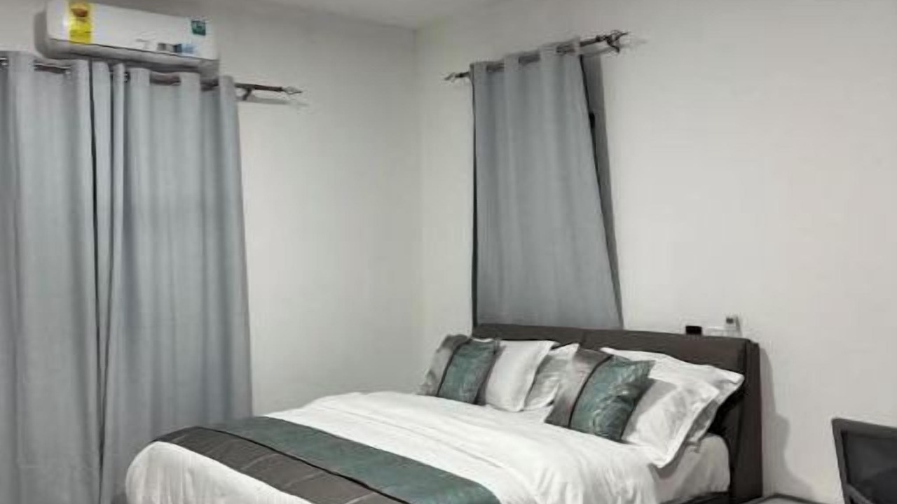 Photo of Bedroom in Roman Ridge