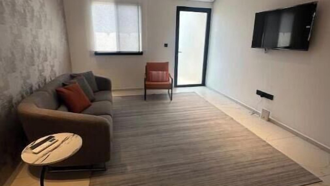 Photo of Livingroom in Labone