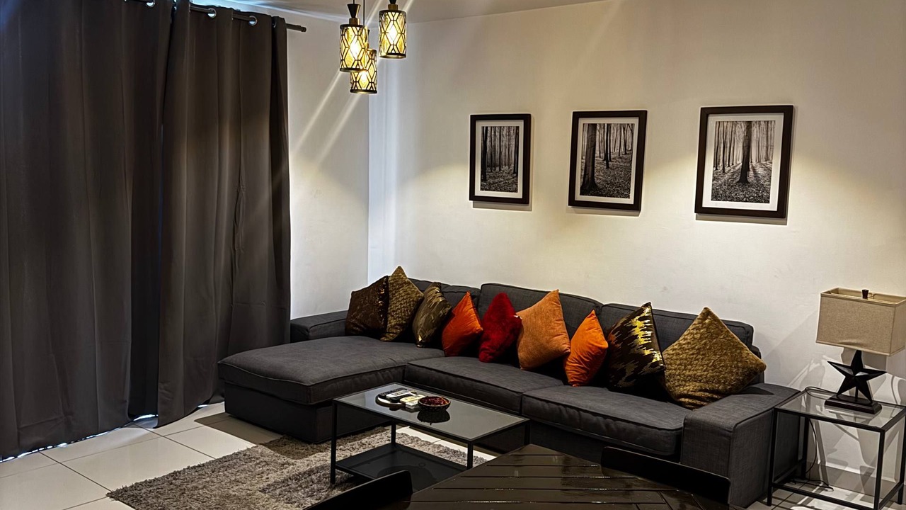 Photo of Livingroom in Cantonments