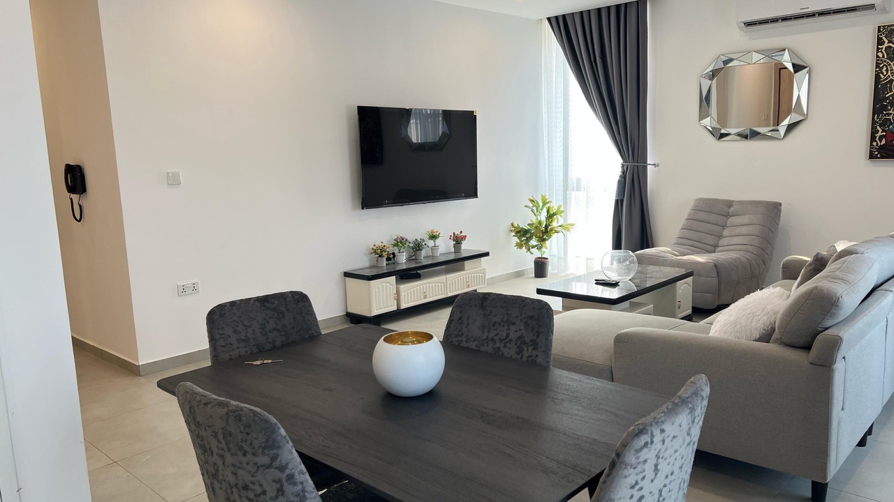 Photo of Livingroom in Roman Ridge
