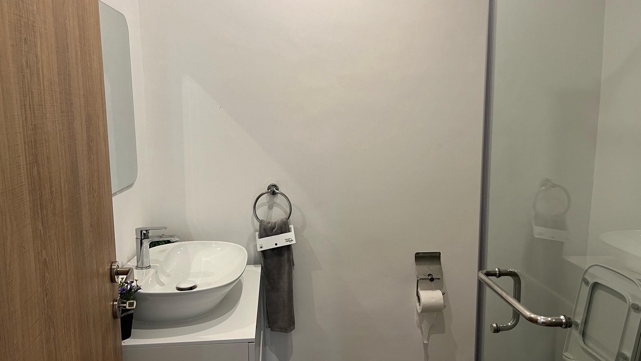 Photo of Bathroom in Roman Ridge