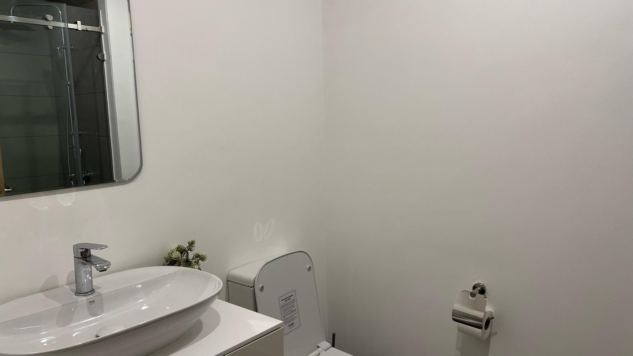 Photo of Bathroom in Roman Ridge
