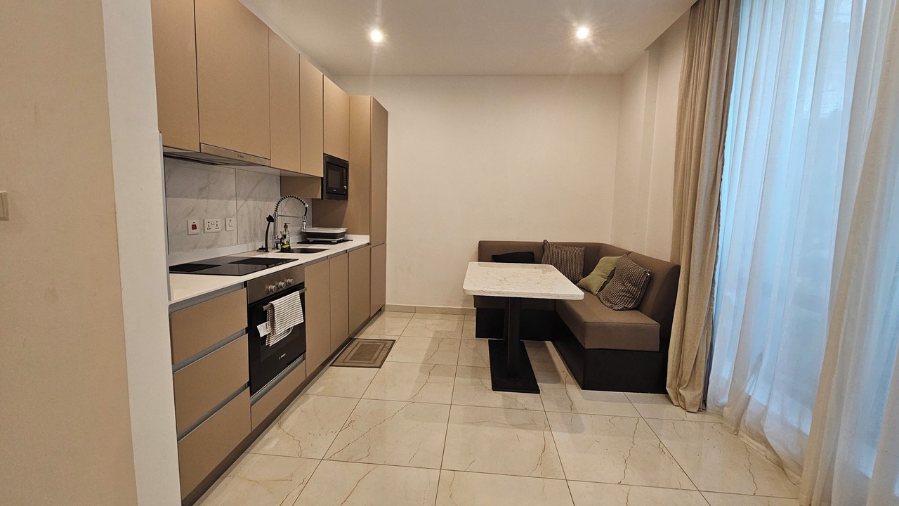 Photo of Kitchen in Roman Ridge