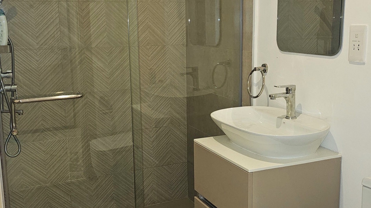 Photo of Bathroom in Roman Ridge
