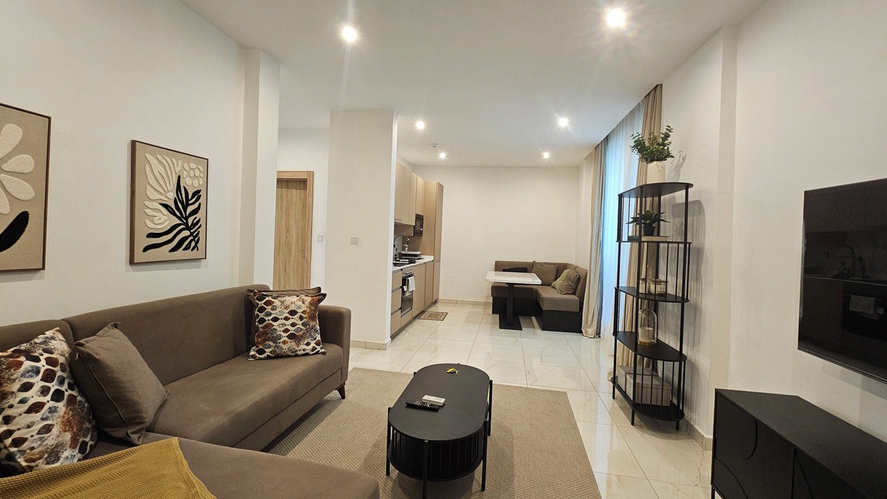 Photo of Livingroom in Roman Ridge