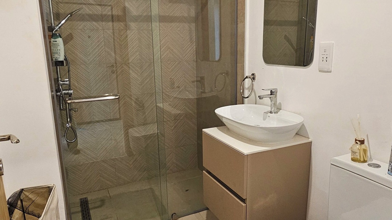 Photo of Bathroom in Roman Ridge