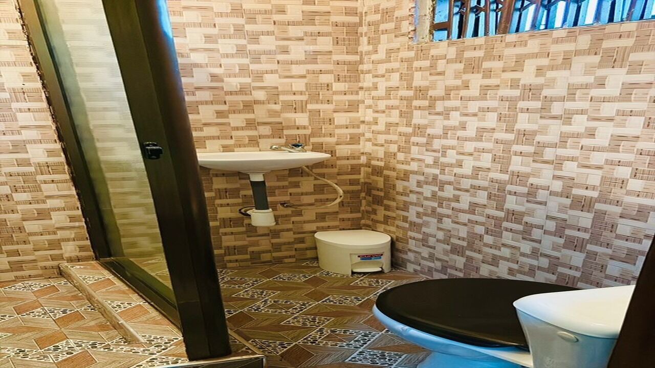 Photo of Bathroom in Accra