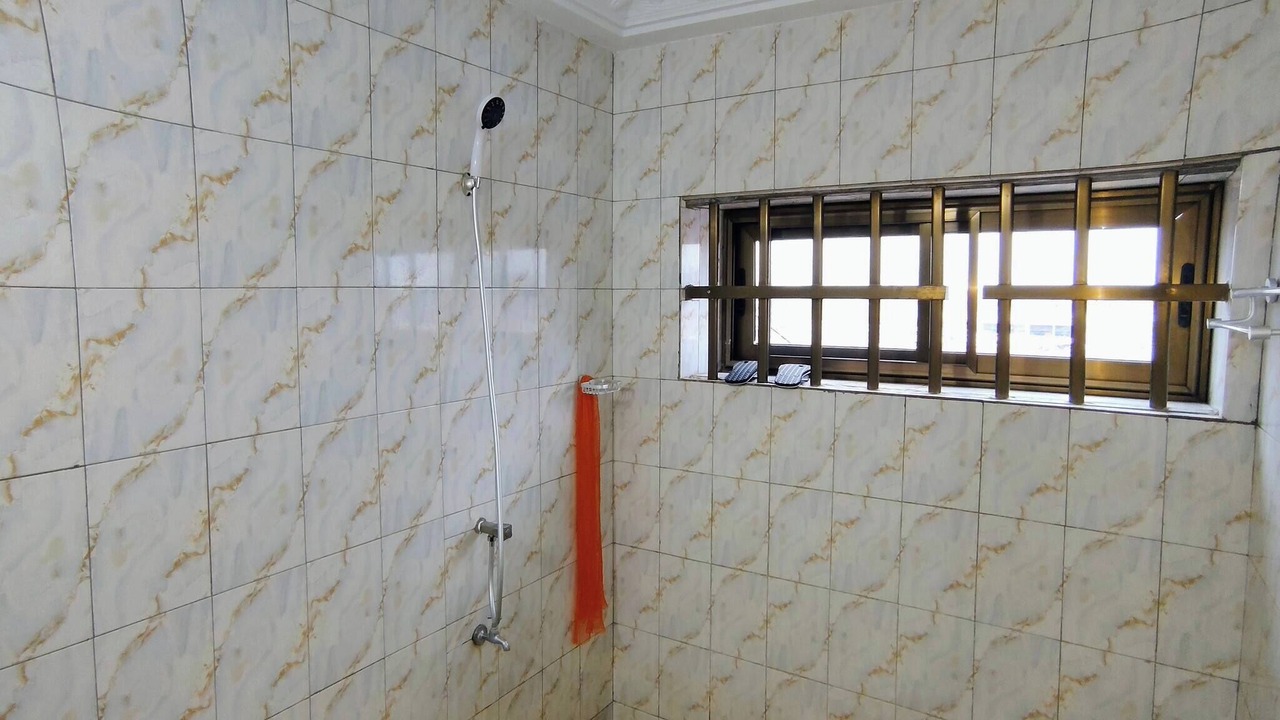 Photo of Bathroom in Lome