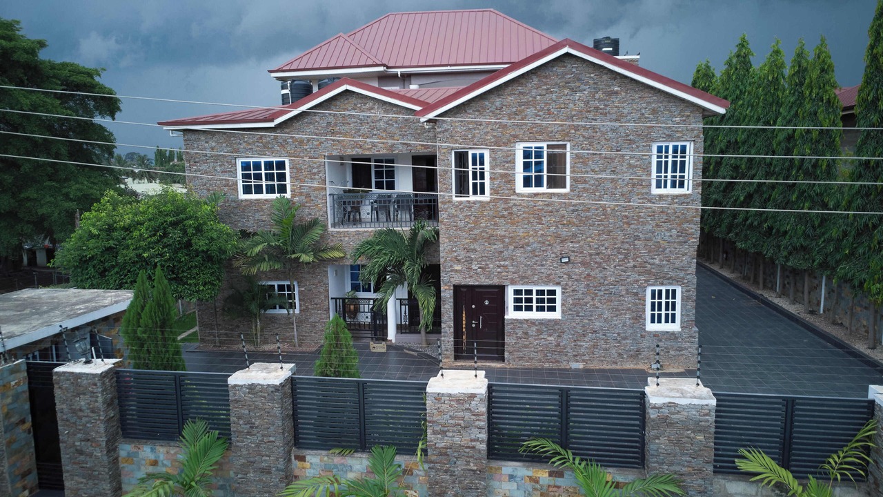 Photo of Outdoor in Adenta