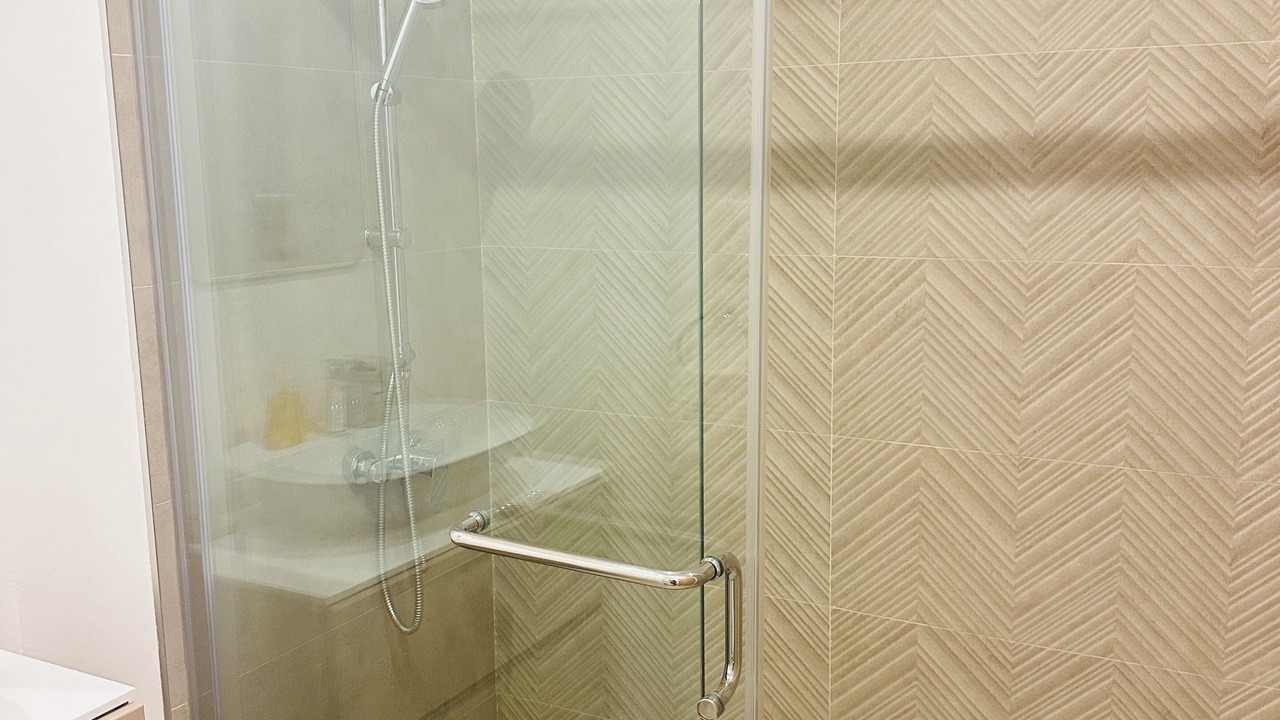 Photo of Bathroom in Roman Ridge