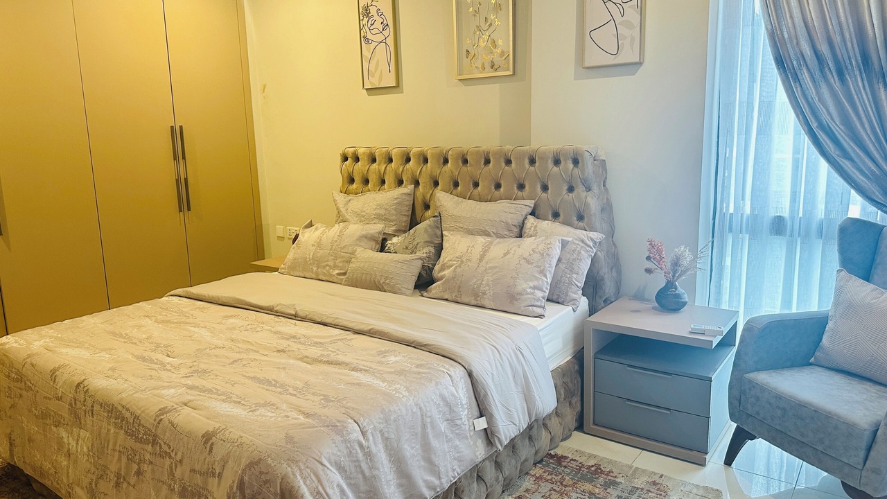 Photo of Bedroom in Roman Ridge