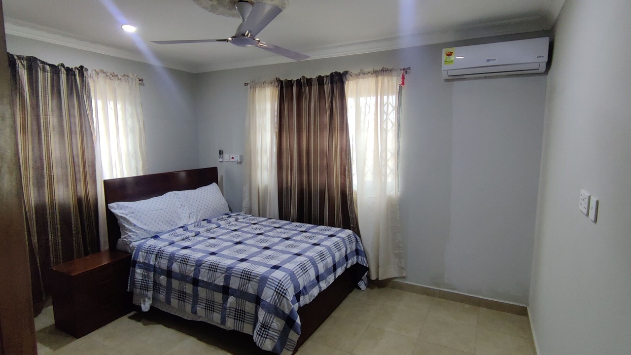 Photo of Bedroom in Elmina