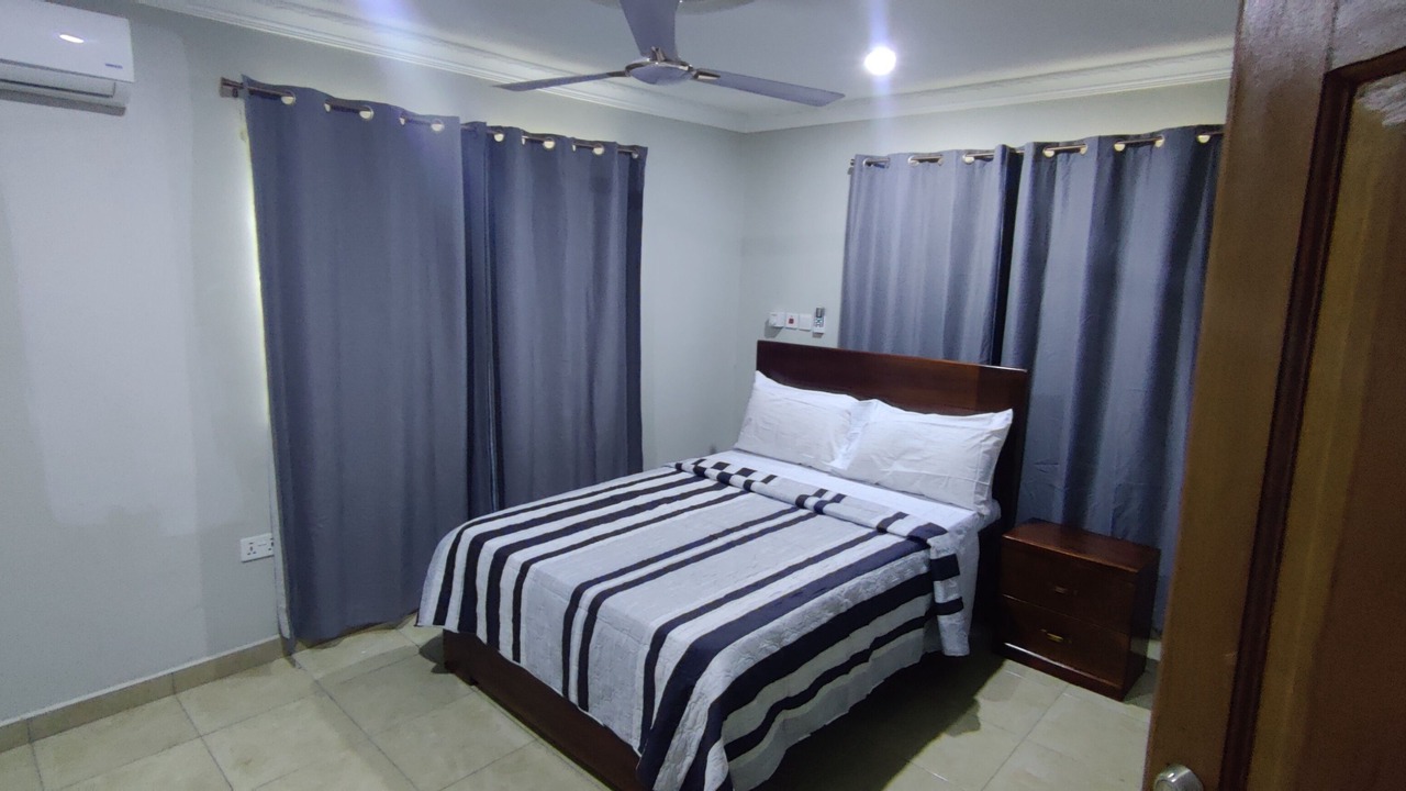 Photo of Bedroom in Elmina