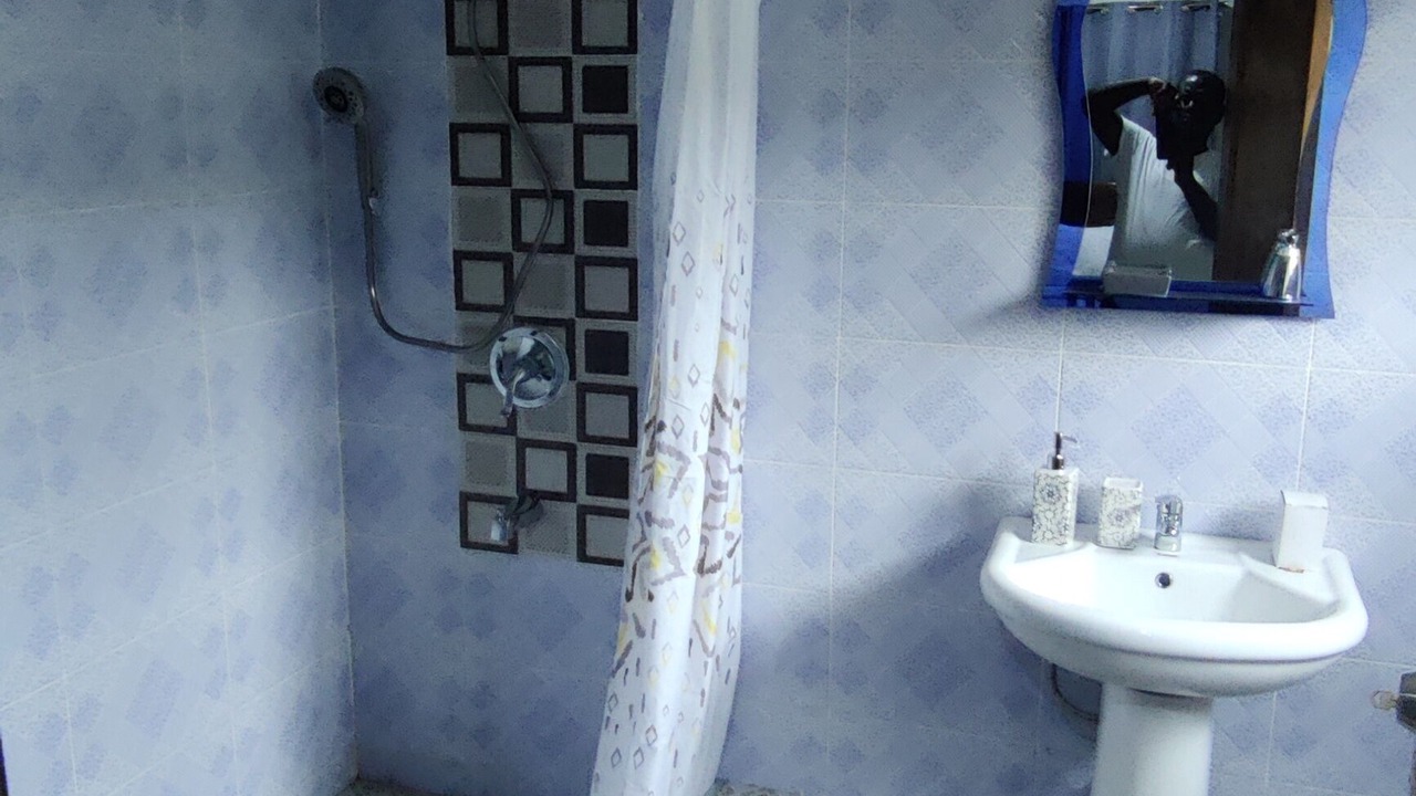 Photo of Bathroom in Elmina