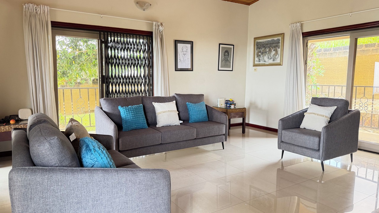 Photo of Livingroom in Aburi