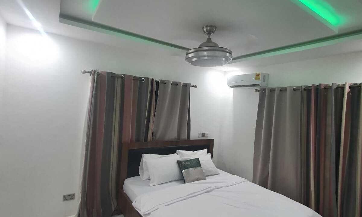 Photo of Bedroom in Tema