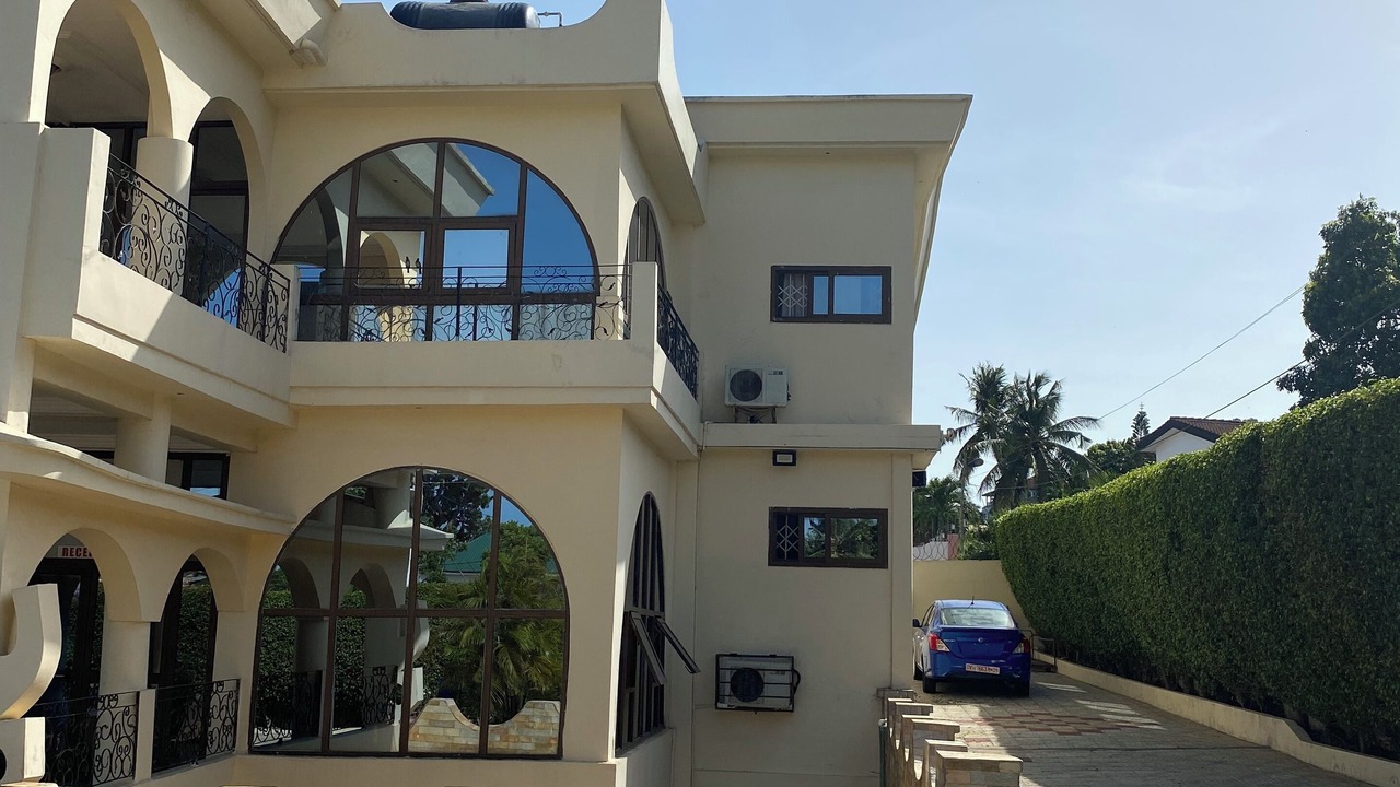 Photo of Outdoor in Mallam