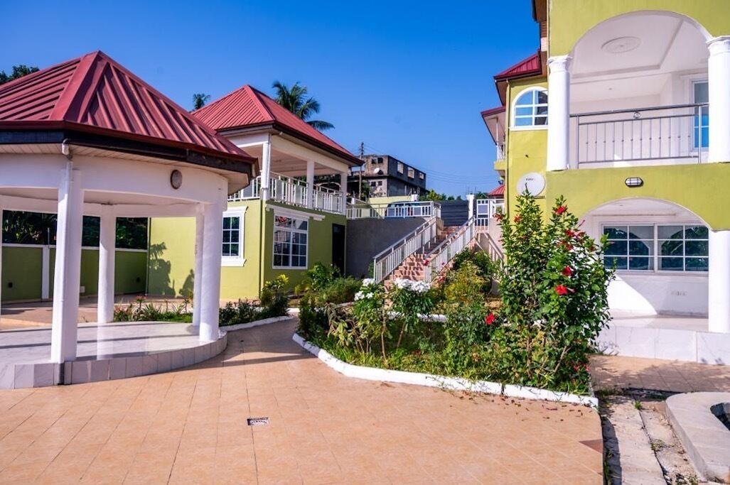 Photo of Outdoor in Akyinim