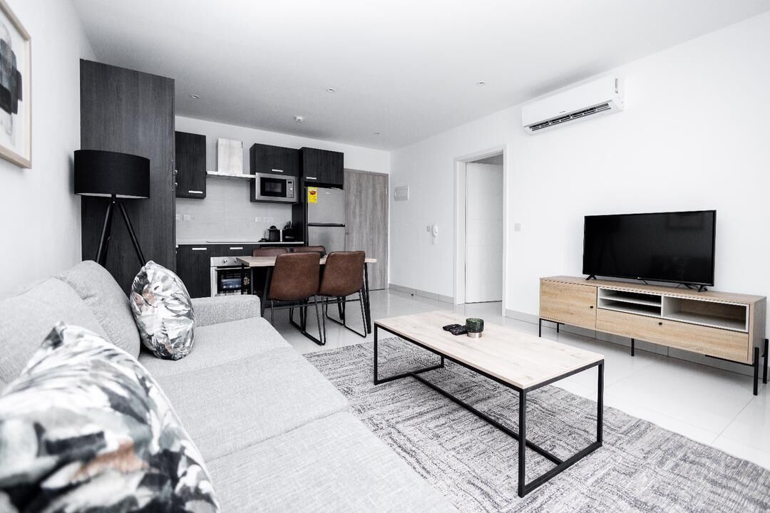 Photo of Livingroom in Roman Ridge