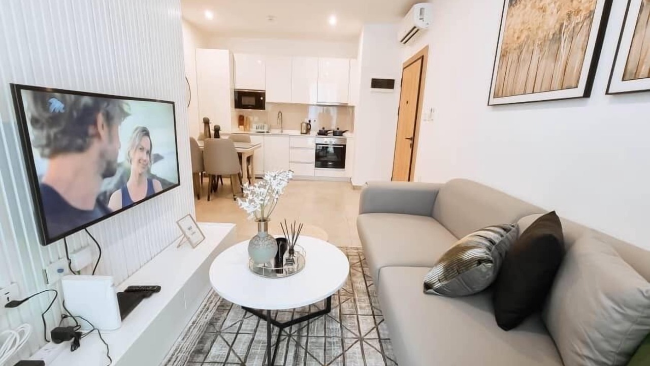 Photo of Livingroom in Roman Ridge