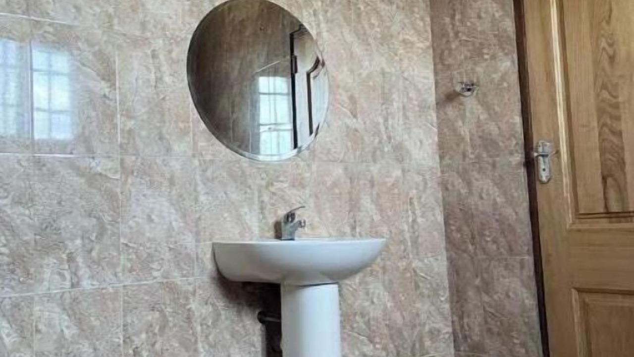 Photo of Bathroom in Adenta