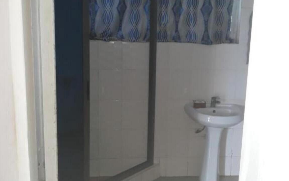 Photo of Bathroom in Akyinim