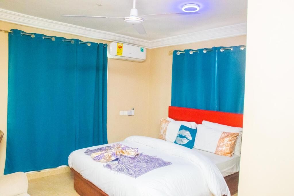 Photo of Bedroom in Sekondi-Takoradi