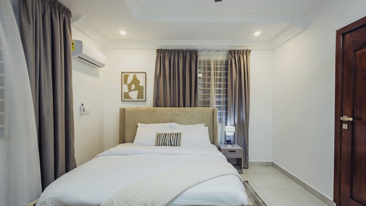 Photo of Bedroom in Sekondi-Takoradi